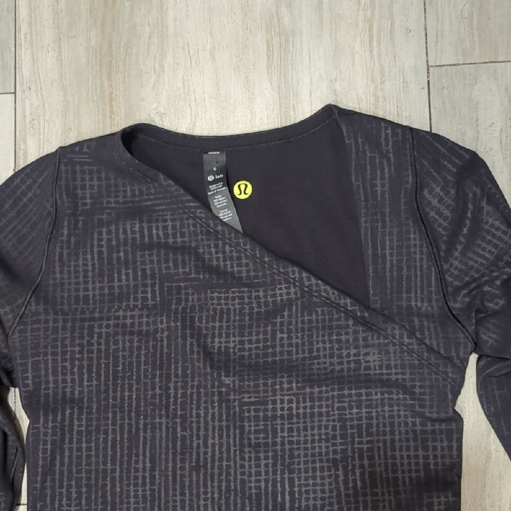 lululemon athletica Charcoal Long Sleeve Bodysuit - Picture 2 of 5